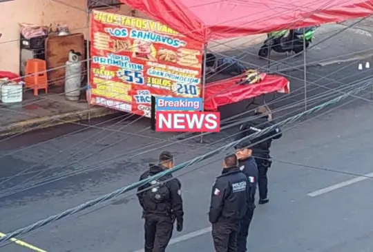 Asesinan a balazos a taquero mientras ponía su puesto de carnitas