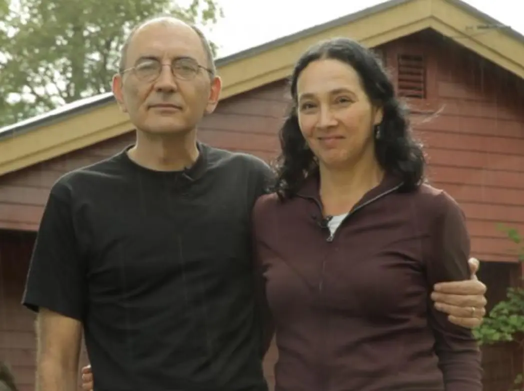 A través de su cuenta de Facebook, mantiene contacto con algunos seguidores.<br><br>