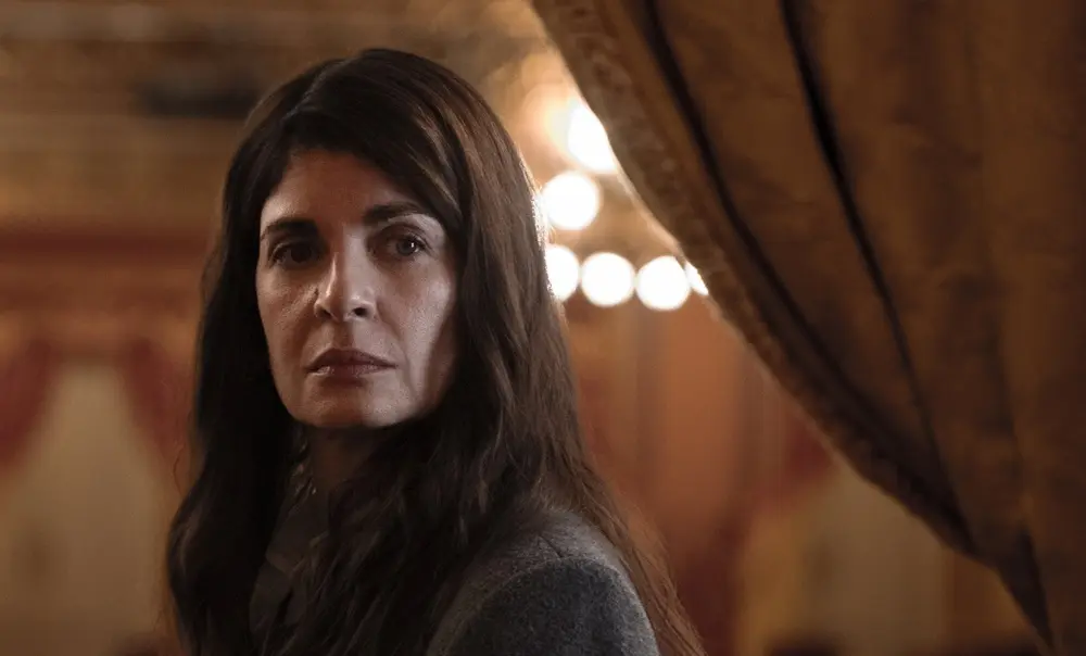 Atrapados (26 de marzo). Tras la muerte de su marido, una periodista en busca de la verdad y la redenci&oacute;n se obsesiona con un caso, pero acaba arriesgando su reputaci&oacute;n.