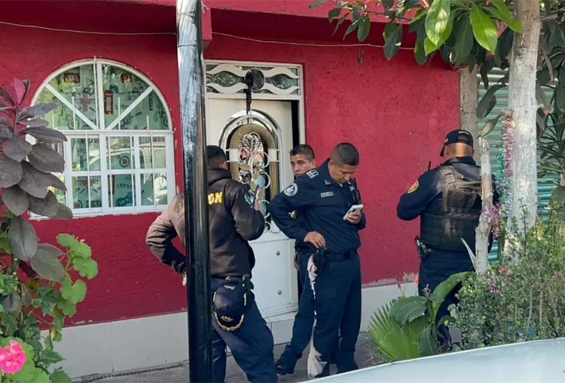 Polic&iacute;as de la SSC detuvieron al presunto homicida. 