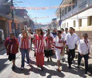 Eduardo Ramírez celebra toma de protesta de nuevas autoridades en Oxchuc