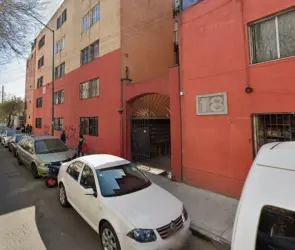 Hallan muerto a abuelito en su despartamento en colonia Guerrero; el olor fétido alertó a sus vecinos