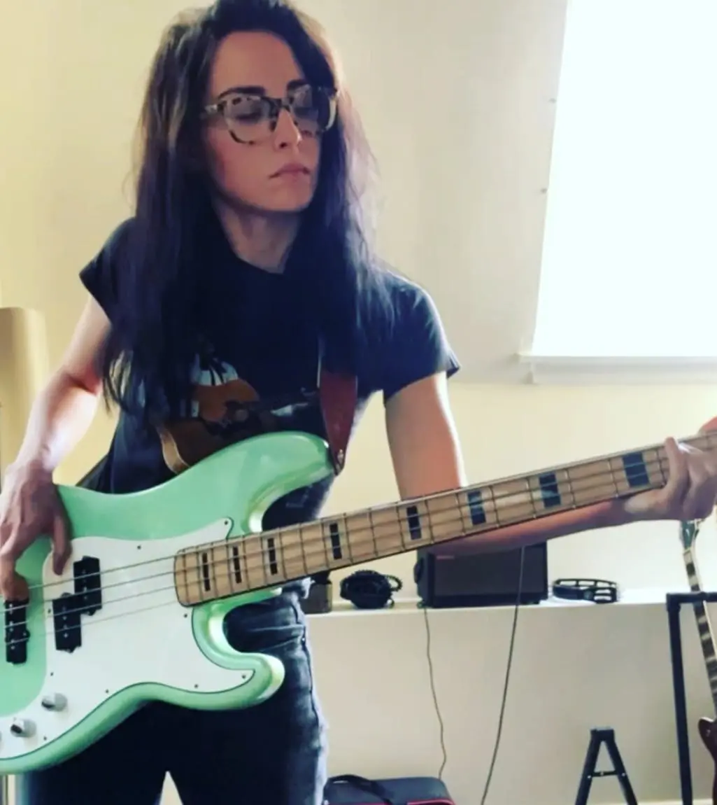 Creó el proyecto musical La Femme Pendu, donde es la vocalista.