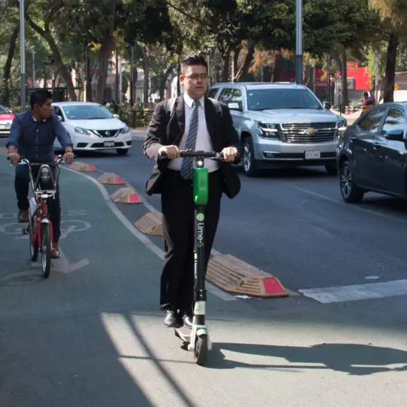 ¿Tienes scooter o moto eléctrica? Estas son las nuevas normas para circular en la CDMX