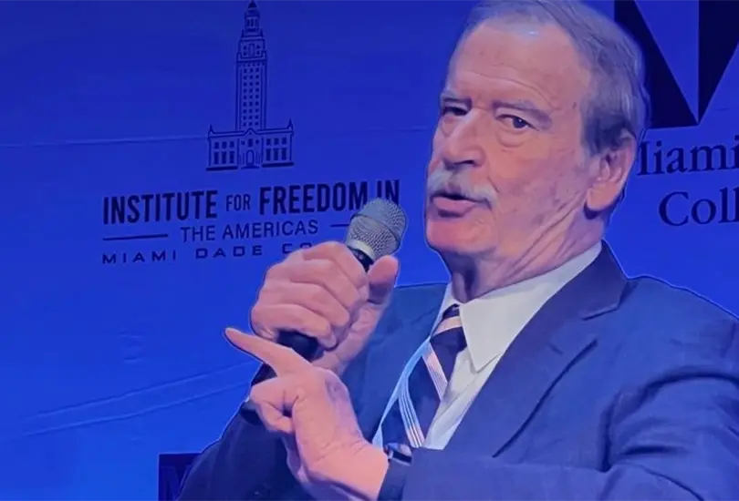 Fox cr&iacute;tica a Sheinbaum por mit&iacute;n en el Z&oacute;calo tras aranceles de Trump