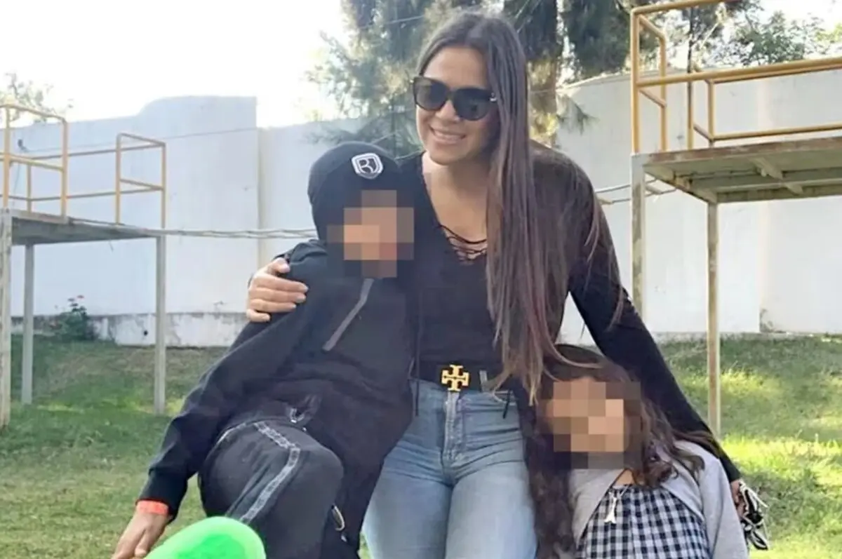  Despiden a Astrid Cruz y su hijo Fernando, asesinados en Zapopan, Jalisco. 
 