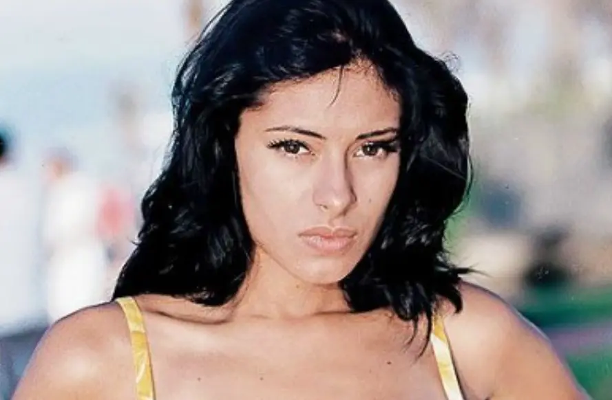 En 1993, gan&oacute; el certamen 'La Chica TV', lo que le permiti&oacute; abrirse paso en el mundo de la televisi&oacute;n.