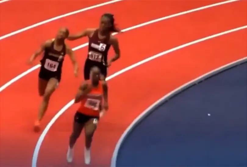 Joven atleta es golpeada por una rival en plena competencia y sufre conmoci&oacute;n