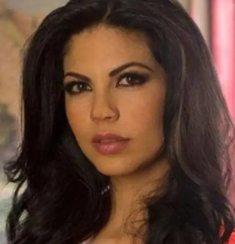 África Zavala interpretó a Victoria Villarreal, la hermana de Johana