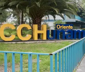 Estudiantes del CCH Oriente entran en paro indefinido