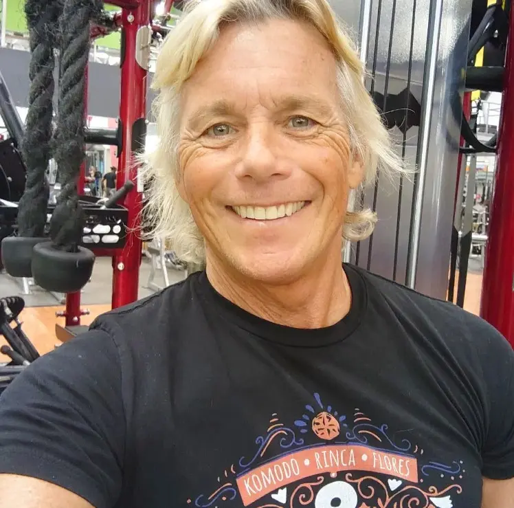 Con el declive de su carrera actoral, Atkins fund&oacute; su propia compa&ntilde;&iacute;a dedicada al deporte y cre&oacute; su propio se&ntilde;uelo de pesca.