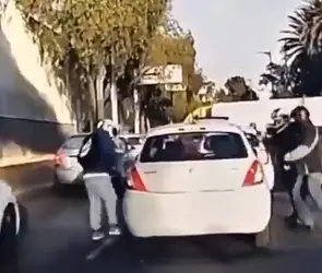 Captan violento asalto a conductora frente al Balneario Olímpico en Agrícola Pantitlán