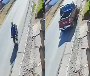Camioneta de carga atropella por la espalda a vendedor de helados de la tercera edad