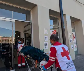 Banco HSBC obliga a mujer de la tercera edad con problemas de salud a desplazarse a sucursal