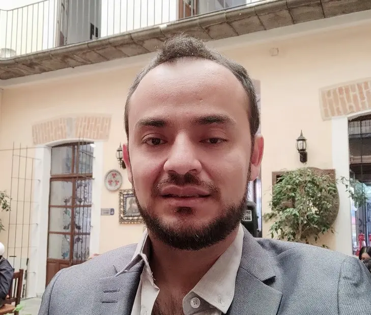 A sus 41 a&ntilde;os, es padre de tres hijos y est&aacute; divorciado.