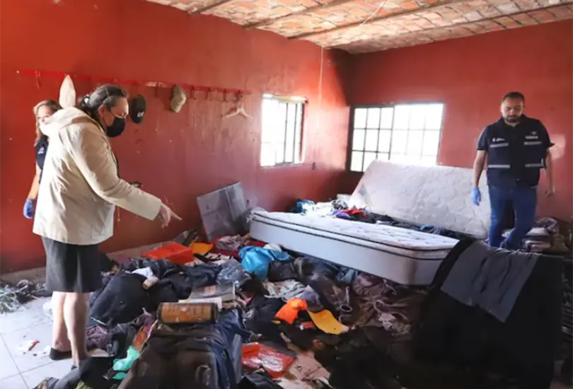 Se han encontrado pertenencias de cientos de personas en el campo de exterminio.