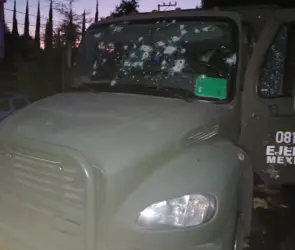 Baleado y abandonado: así quedó el camión militar tras emboscada en Chilchota 