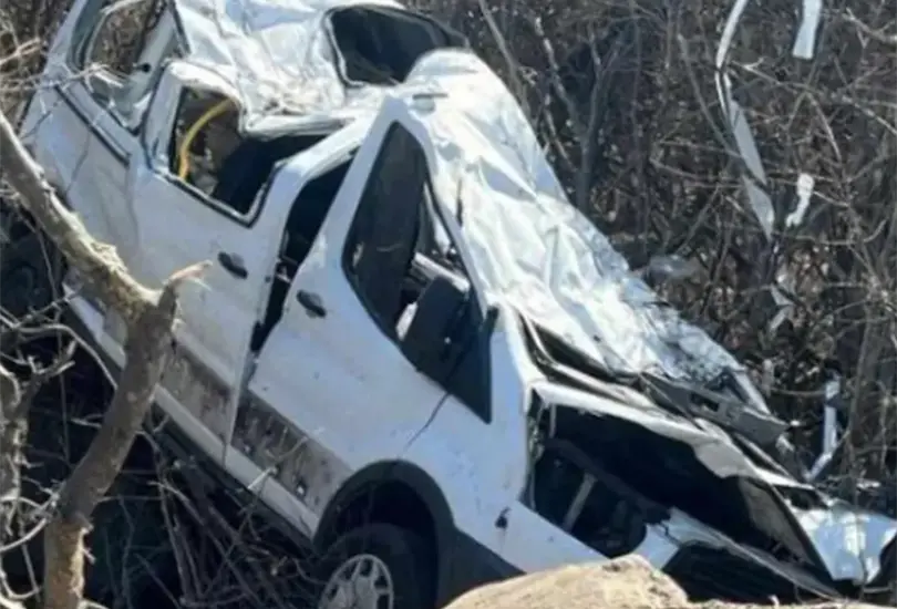 El accidente se debi&oacute; a que estall&oacute; una de las llantas del veh&iacute;culo.