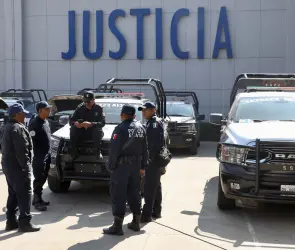 Detienen a dos agentes de la Fiscalía de Oaxaca por asesinato de jóvenes de Tlaxcala