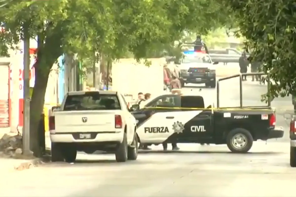  Monterrey: Hombre roba patrulla tras asesinar a civiles y oficial de tránsito 