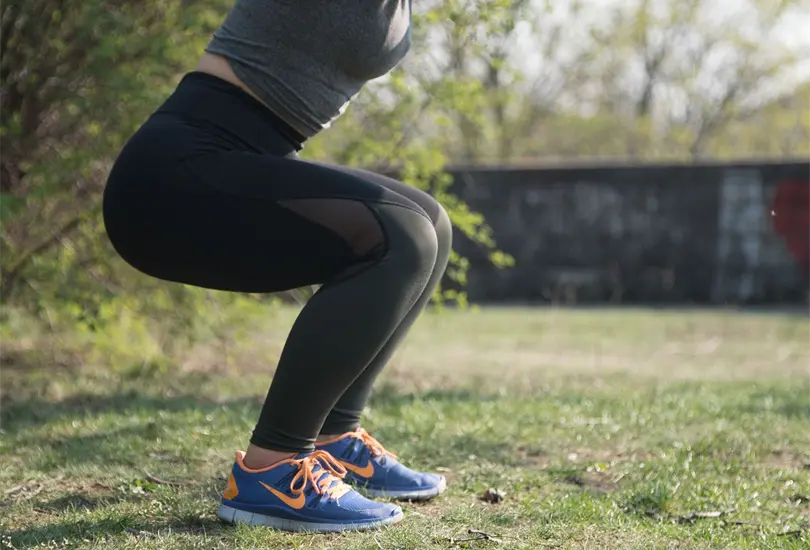 Las sentadillas hechas correctamente no afectan las rodillas