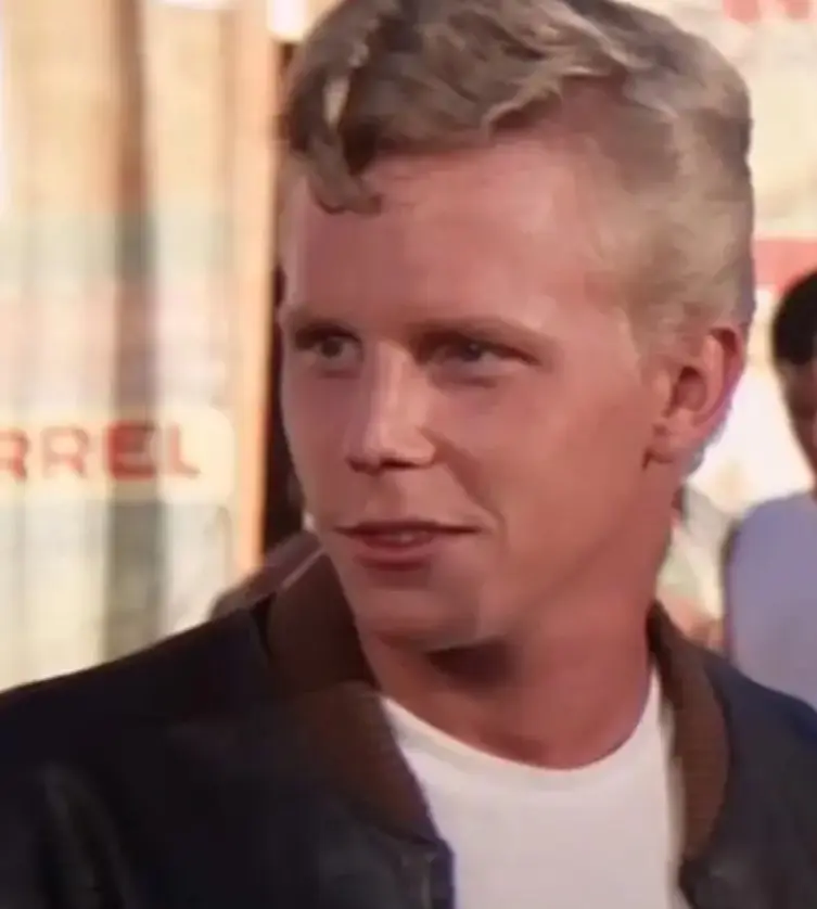 Kelly Ward interpret&oacute; a Putzie