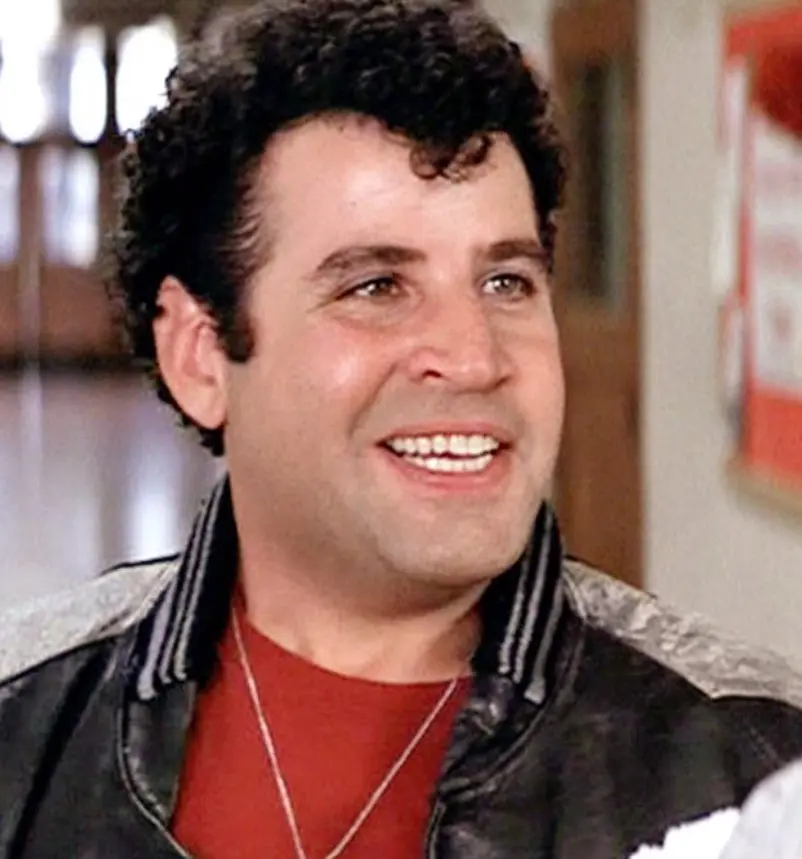 Michael Tucci interpret&oacute; a Sonny LaTierri