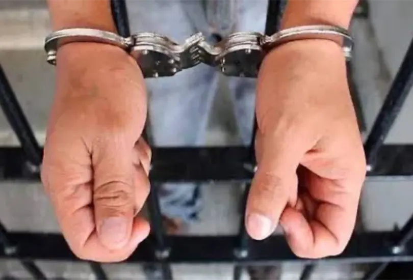 Hombre mata a su hijo tras intentar defender a su nuera Hombre mata a su hijo tras intentar defender a su nuera