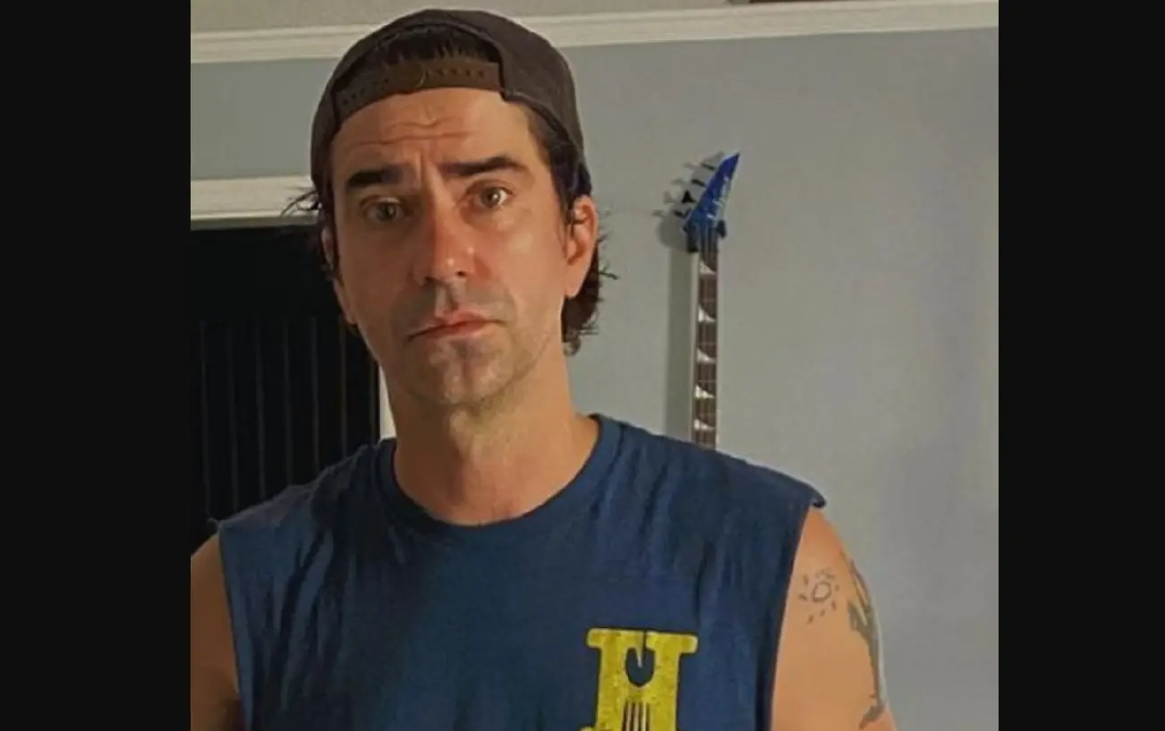 Ahora tiene 48 años y ha participado en series como Misa de medianoche y Tell Me Your Secrets.