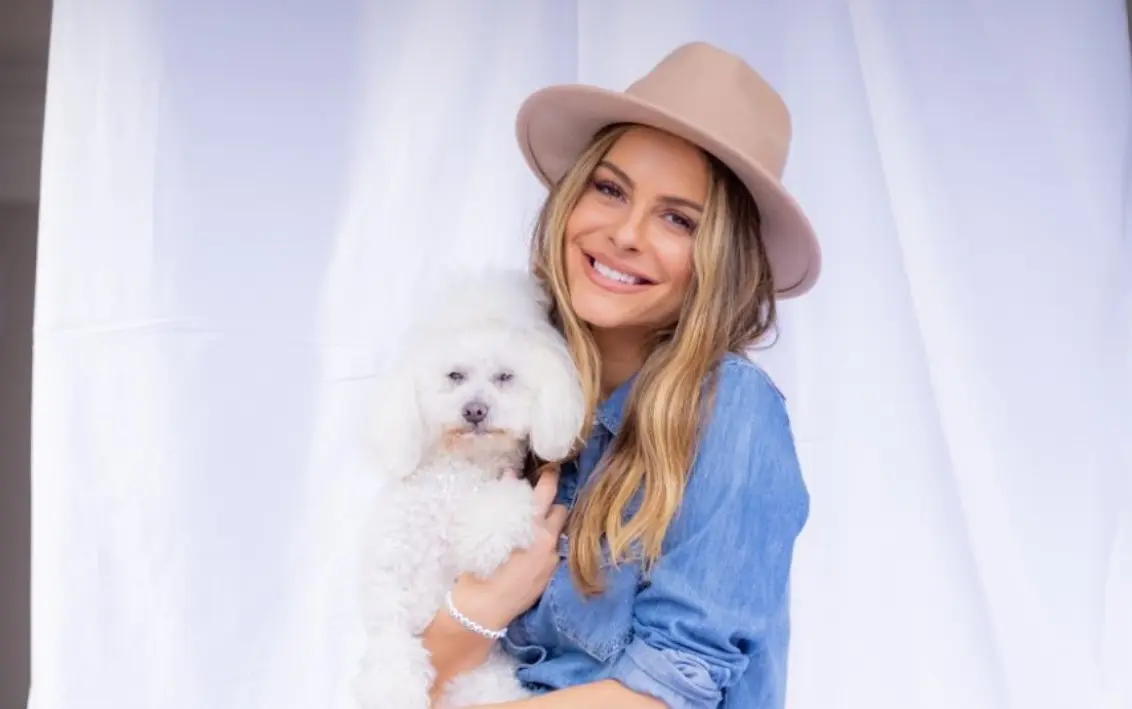 Ahora tiene 46 años y ha participado en series como Narcos y Nashville.