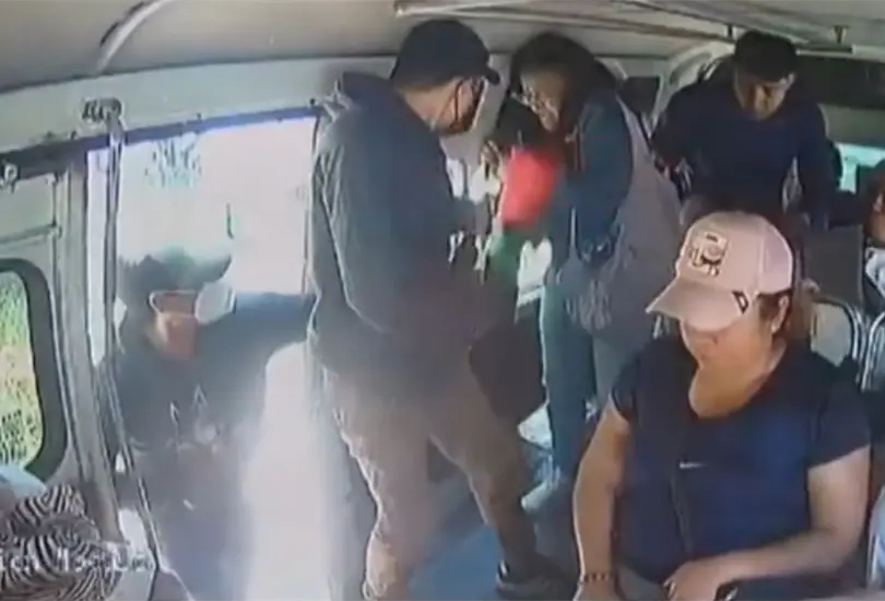El violento asalto en Combi en Puebla.