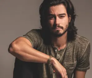 Manuel Masalva, de Narcos: México, hospitalizado tras contraer bacteria en el extranjero