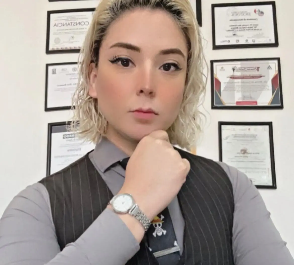 Ha colaborado en el Proyecto Inocente de la Red Inocente, enfocado en exonerar a personas sentenciadas injustamente.