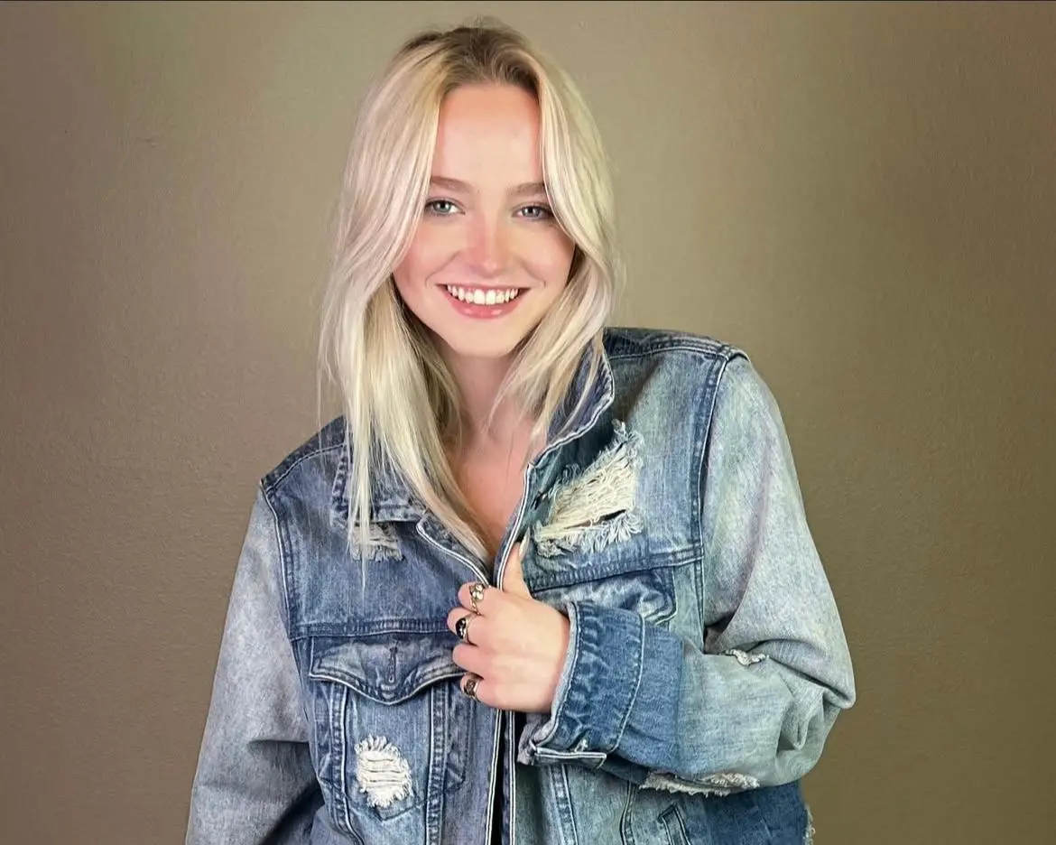 En años recientes ha comenzado a asumir papeles más maduros, como en 'They Whisper' (2024) y 'Bone Face' (2025).