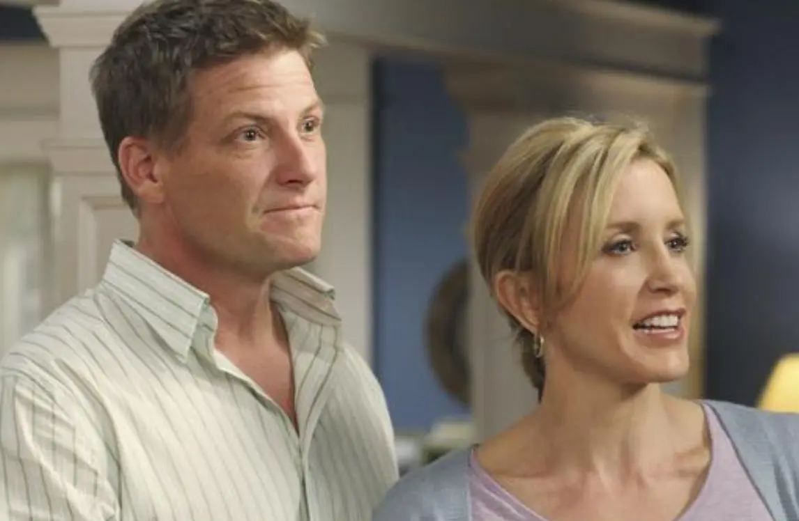 Doug Savant interpretó a Tom Scavo, el esposo de Lynette