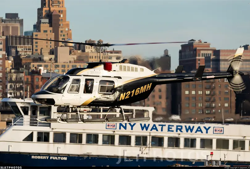 Momento exacto en que un helic&oacute;ptero se estrella en el r&iacute;o Hudson