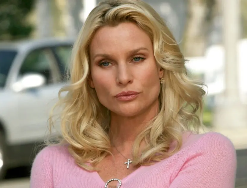 Nicollette Sheridan interpretó a Edie Britt Williams