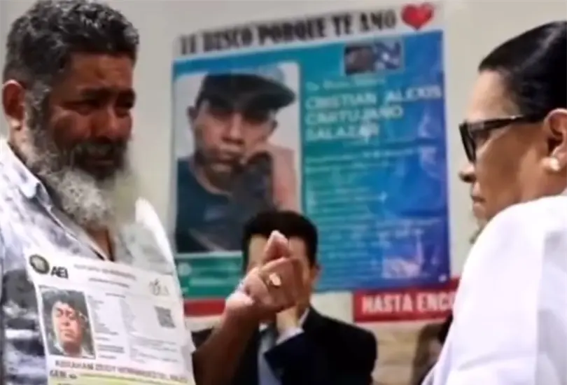 La historia de Gustavo y Abraham es una entre miles, pero no debe ser una m&aacute;s que se olvida.