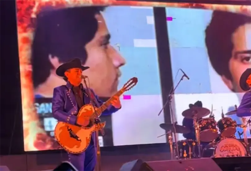 Los Alegres del Barranco causaron pol&eacute;mica tras rendir homenaje a El Mencho en su concierto.