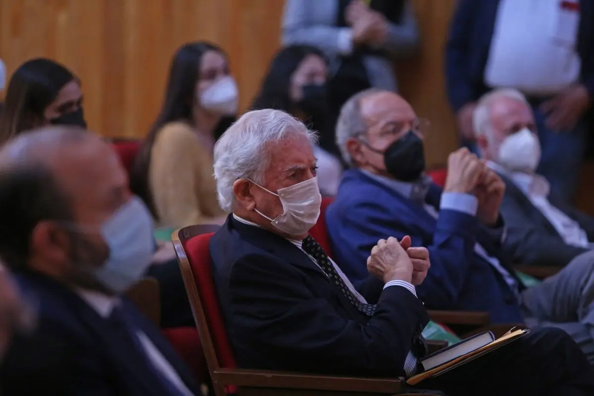 Mario Vargas Llosa estaba enfermo.  Cuartoscuro.