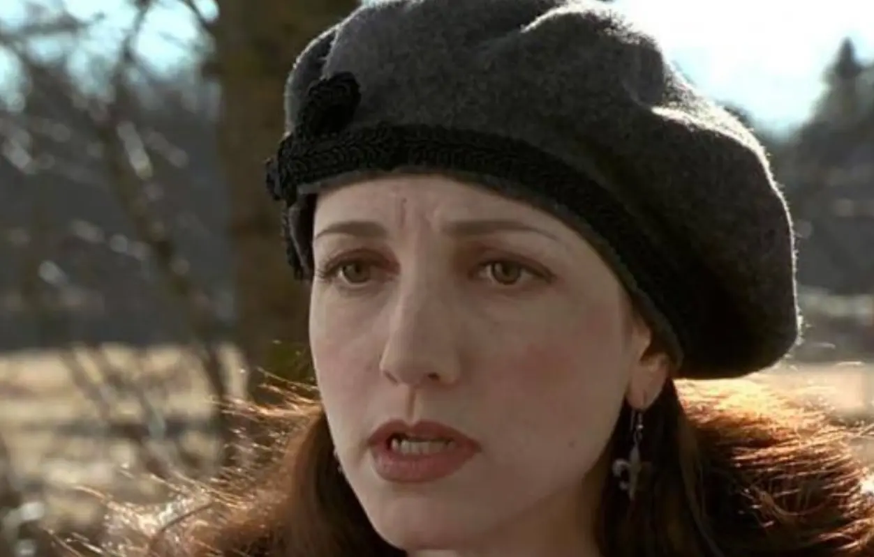 Bebe Neuwirth interpretó a Nora, la tía de los niños