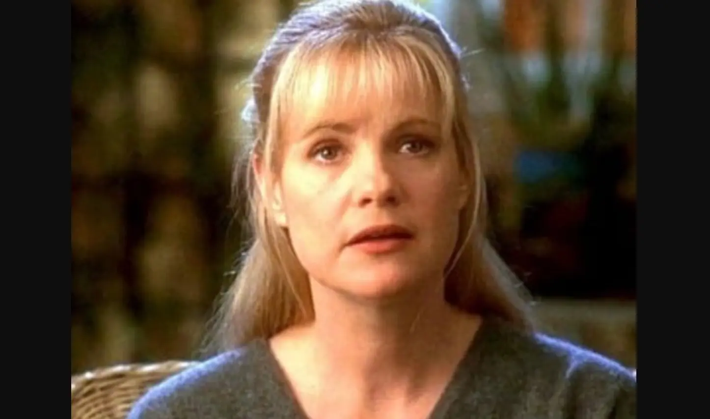 Bonnie Hunt interpretó a Sarah Whittle, la amiga de Alan
