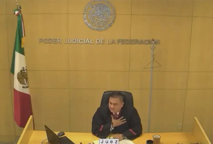 Juez federal renuncia en plena audiencia por reforma judicial