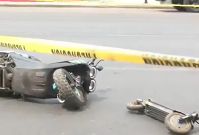 Muere mujer en scooter al choca con moto en Ermita