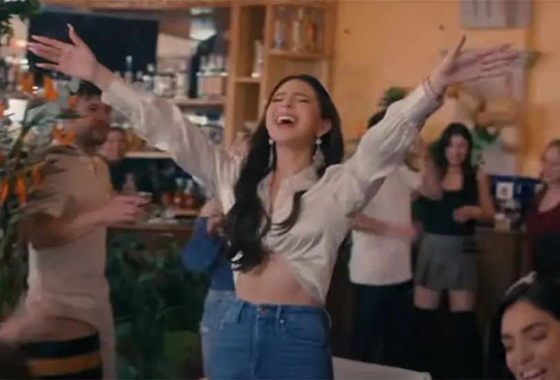 En un video se hace la comparaci&oacute;n de los dos temas musicales.