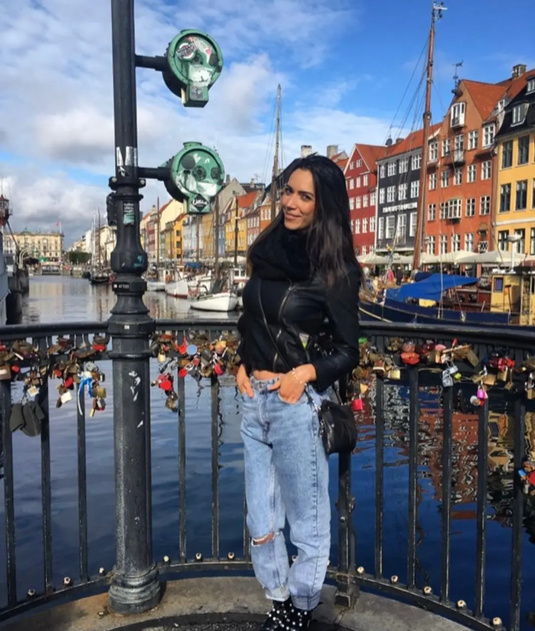 A sus 39 años, goza de gran popularidad en redes sociales, donde también comparte sus conocimientos deportivos.