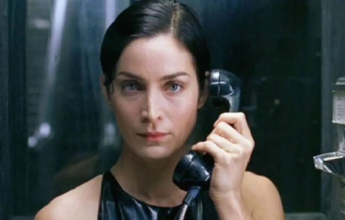 Carrie-Anne Moss interpret&oacute; a Trinity