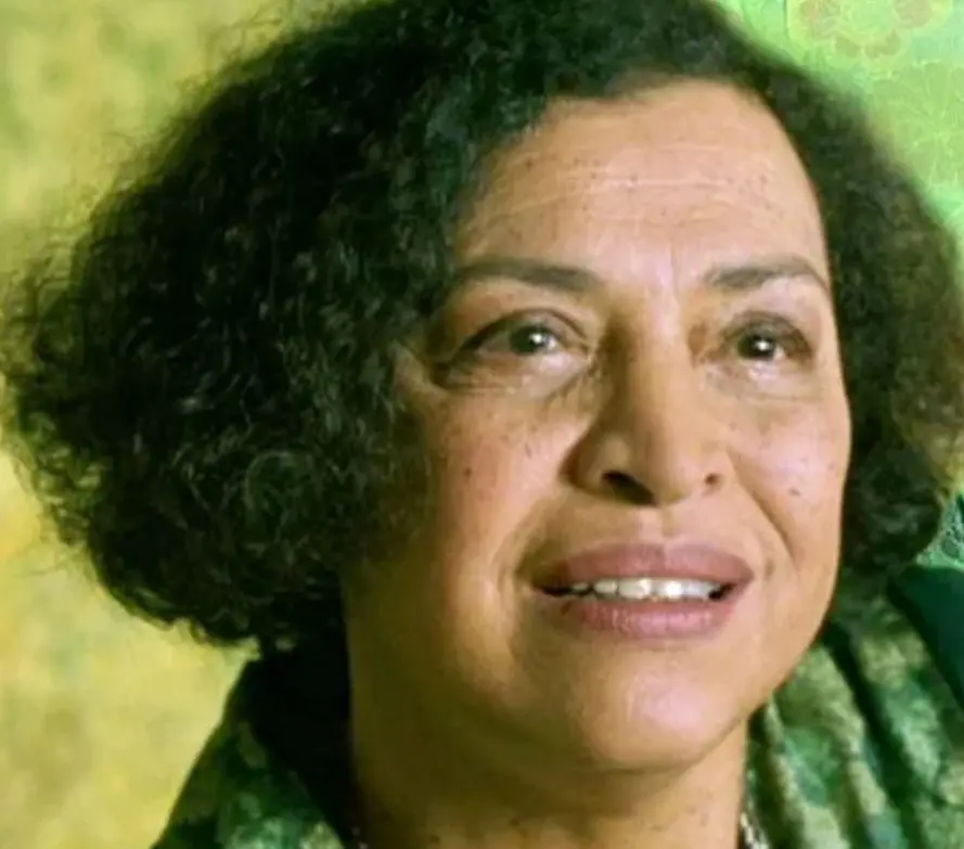 Gloria Foster interpret&oacute; a El Or&aacute;culo