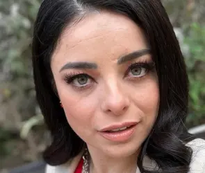 Viven del chisme: Violeta Isfel explota ante cr&iacute;ticas por vender saludos a 300 pesos