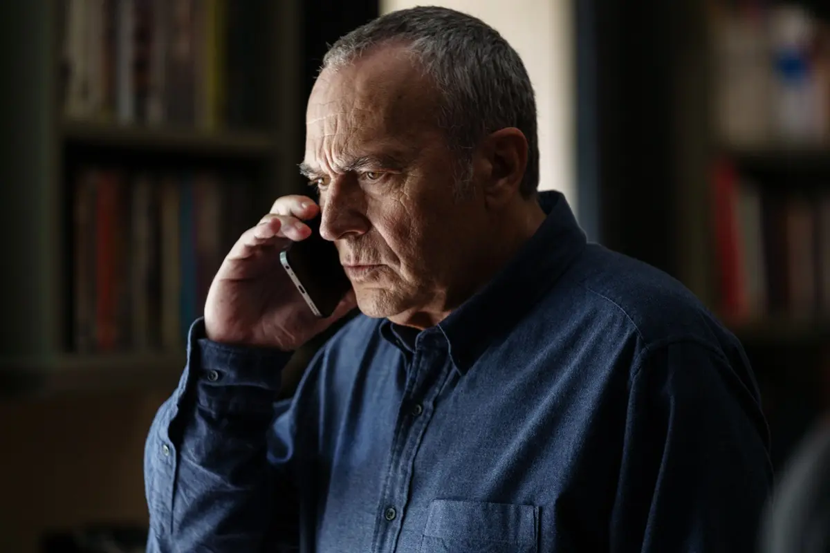 Legado (16 de mayo). Tras una grave enfermedad, un magnate de los medios descubre que los actos de sus hijos amenazan su imperio, construido con todo cuidado, y hará lo que sea para salvarlo.